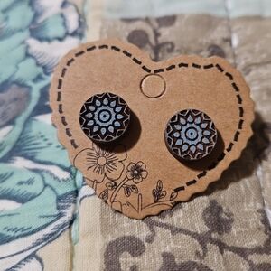 "Here Comes The Sun" Wooden minimalist earrings (Blue)